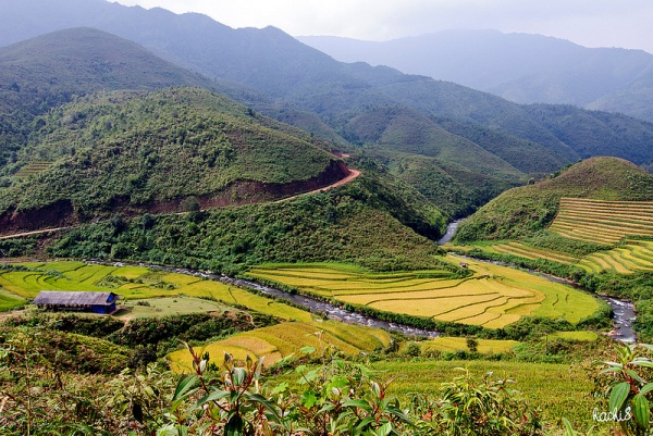 Những dòng suối đẹp duyên dáng ở Tây Bắc